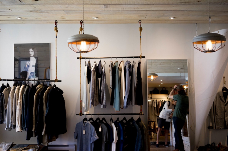 magasin-LA BRIGUE-min_clothing_store_shop_boutique_men's_fashion_clothes_business_retail_shopping-1062572